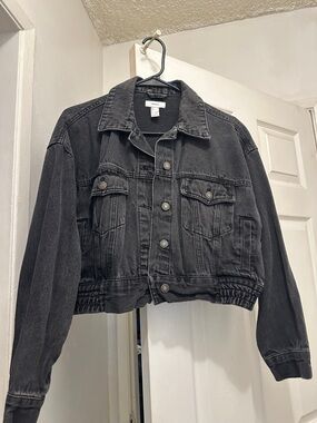 Forever 21 Washed Black Cropped Denim Jacket